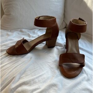 VIONIC leather sandal, cognac color, Velcro straps, chunky heel 2 1/4”, size 7.5